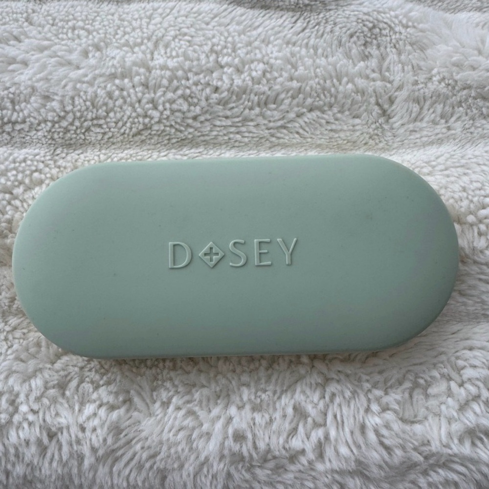 Dosey Seven Day Pill Compact in Sage Color NWOT